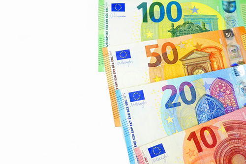 ユーロ紙幣４種類の画像